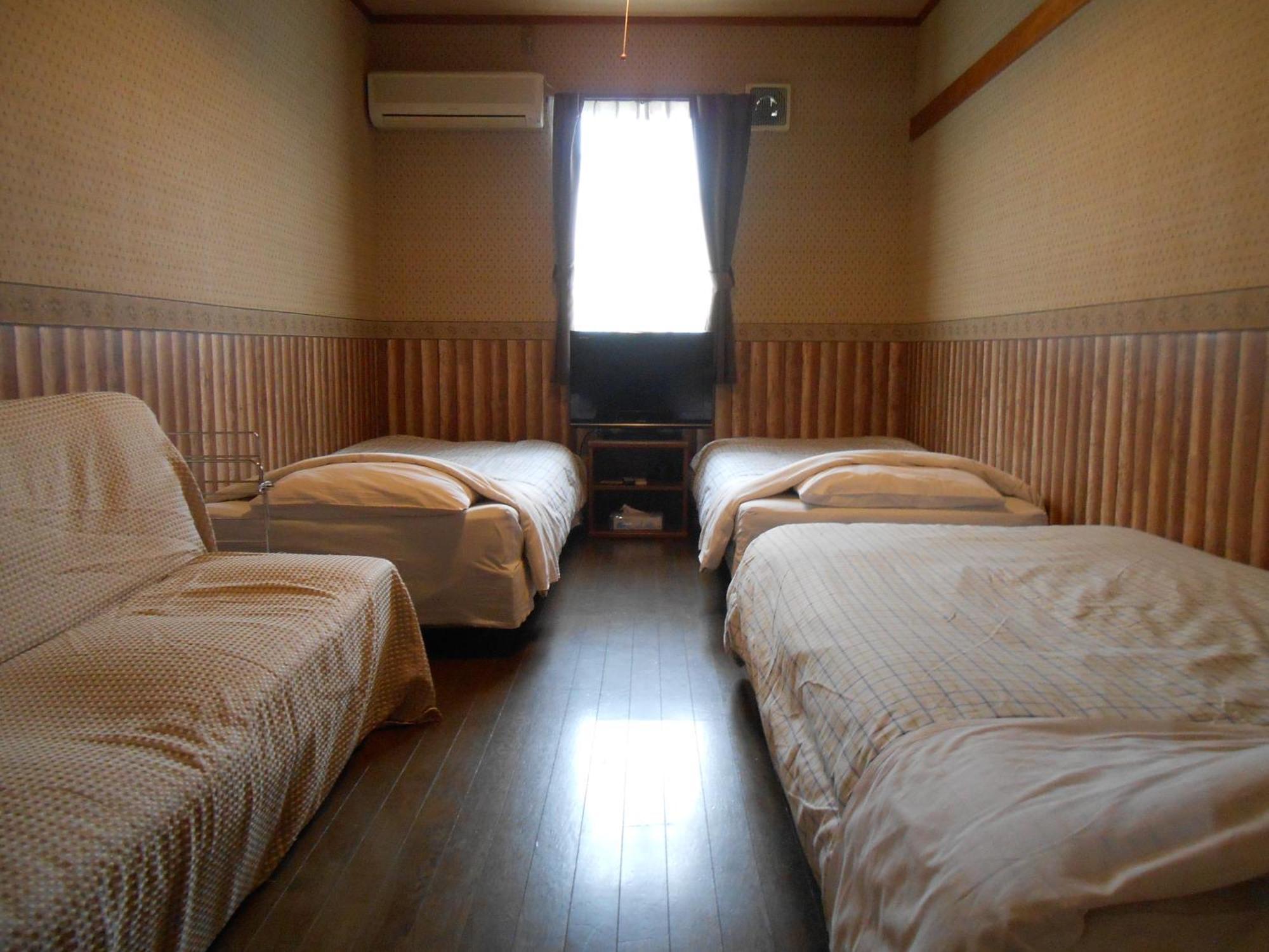 Biwa Monogatari Hotel Атами Екстериор снимка