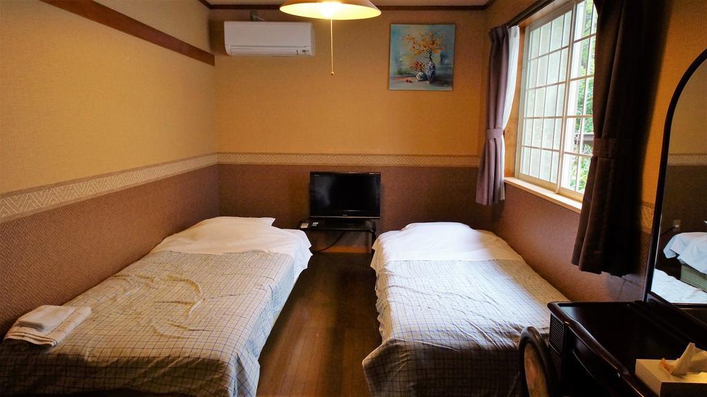 Biwa Monogatari Hotel Атами Екстериор снимка